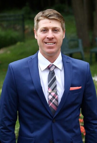 Chiropractor Hillsboro OR Erik Leavitt